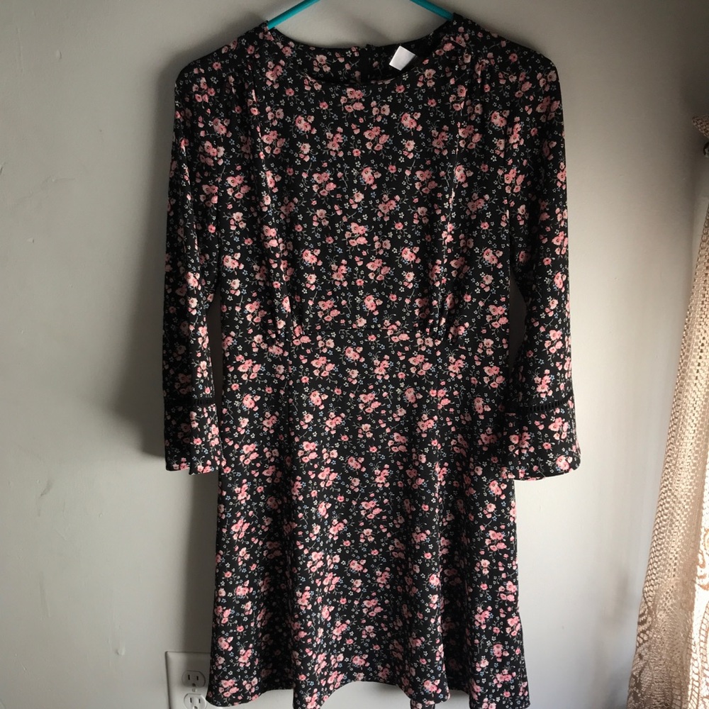 💖BOGO💖H&M Black and Pink Floral Dress